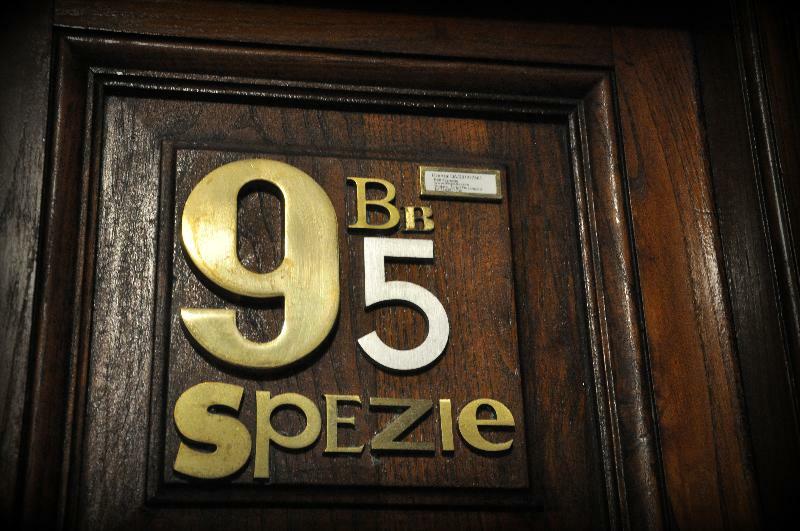 B&B 95 Spezie ローマ エクステリア 写真